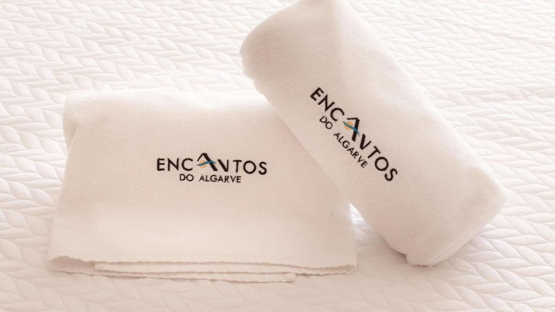 Rocha Oceanshore By Encantos Do Algarve - 706 Portimao Apartment