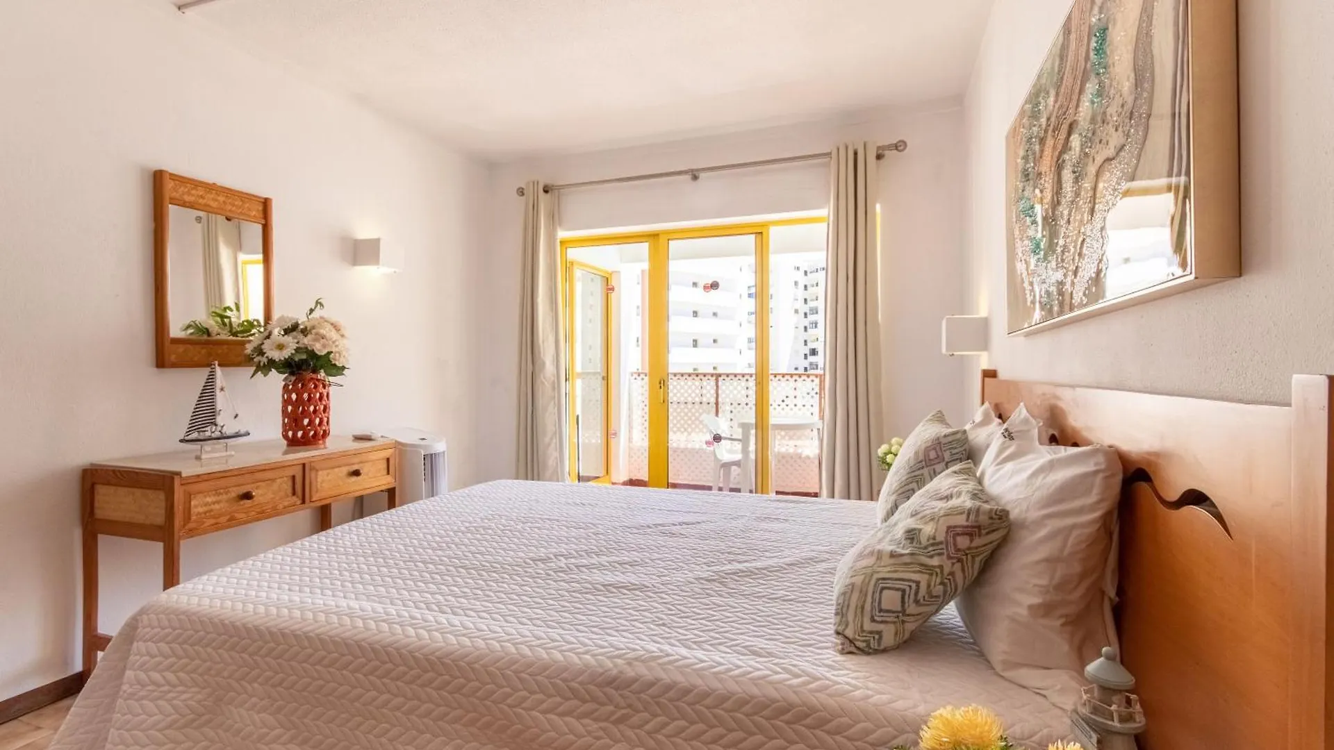 Rocha Oceanshore By Encantos Do Algarve - 706 Portimao 0*,  Portugal